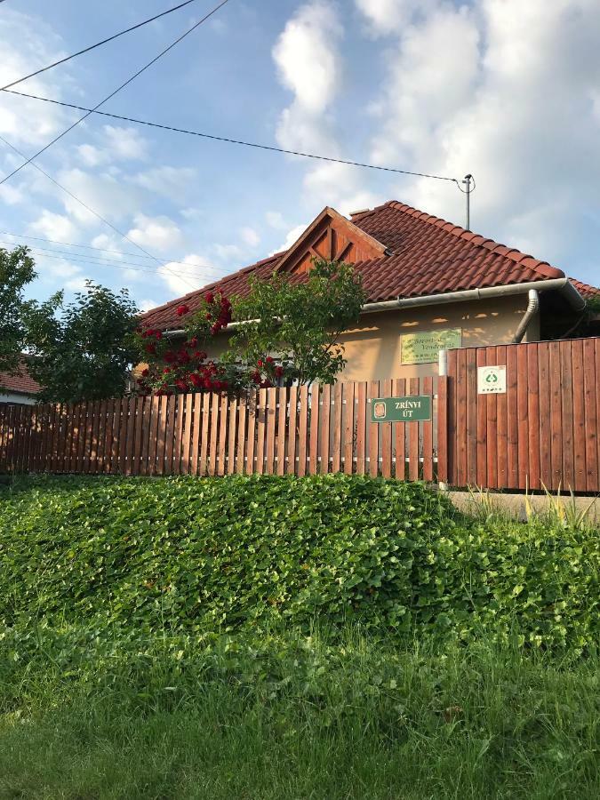 VerpelétBorostyan Vendeghaz别墅 外观 照片
